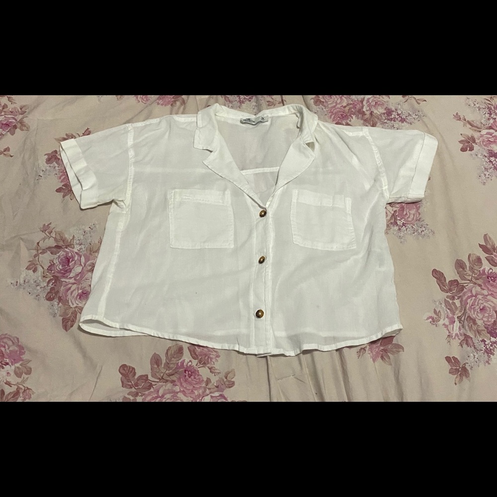Such a cute shirt for the beach !